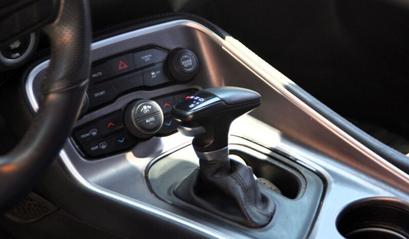 
								Dodge Challenger BEST DEAL//CHALLENGER //SRT KIT//VERY CLEAN /ORGINAL AIR BAGS / full									