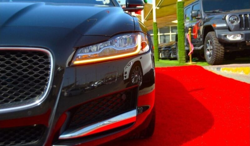 
								Jaguar XF HSE 2.0L (300 HP) full									