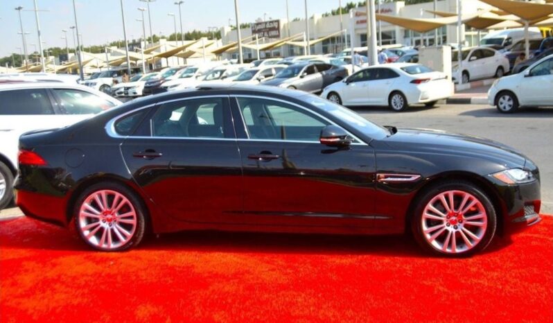 
								Jaguar XF HSE 2.0L (300 HP) full									