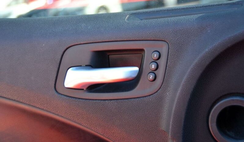 
								Dodge Charger SXT Mid 3.6L SRT KIT & WIDR BODE // SUN ROOF //AIR BAGS // VERY GOOD CONDITION full									