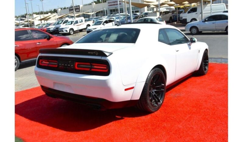 
								Dodge Challenger SRT Hellcat 6.2L (717 HP)– GCC // FULL OPOTIOIN //ALCANTARA — SUN ROOF / BANK FINANCE/GOOD CONDITI full									