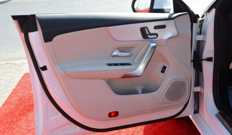 
								Mercedes-Benz CLA 250 4MATICAMG-CLS 53 KIT // 2020 /4 MATIC /PANORAMIC /FULL OPTION- RECARO SEATS full									