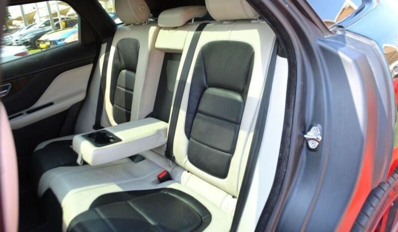 
								Jaguar F Pace S 3.0L (380 HP)JAGUAR F-PACE ( S ) CLEAN CAR / FULL OPTION -PANORAMIC ROOF full									