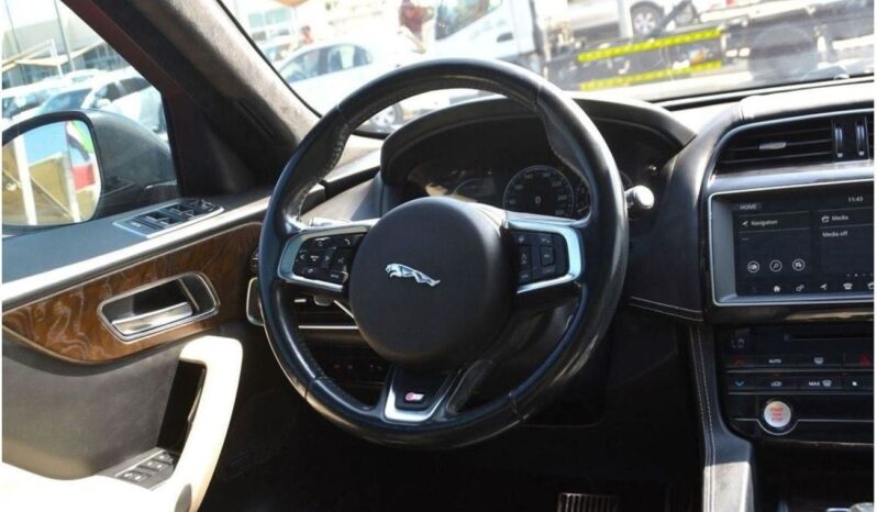 
								Jaguar F Pace S 3.0L (380 HP)JAGUAR F-PACE ( S ) CLEAN CAR / FULL OPTION -PANORAMIC ROOF full									