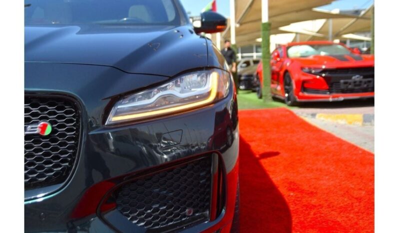 
								Jaguar F Pace S 3.0L (380 HP)JAGUAR F-PACE ( S ) CLEAN CAR / FULL OPTION -PANORAMIC ROOF full									