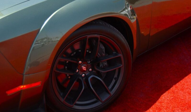 
								Dodge Challenger Scat Pack 6.4L (470 HP) SRT /2022 /6.4L / CUSTOM COLOR/HELLCAT WIDE BODY /SUN ROOF -FULL OPTION full									