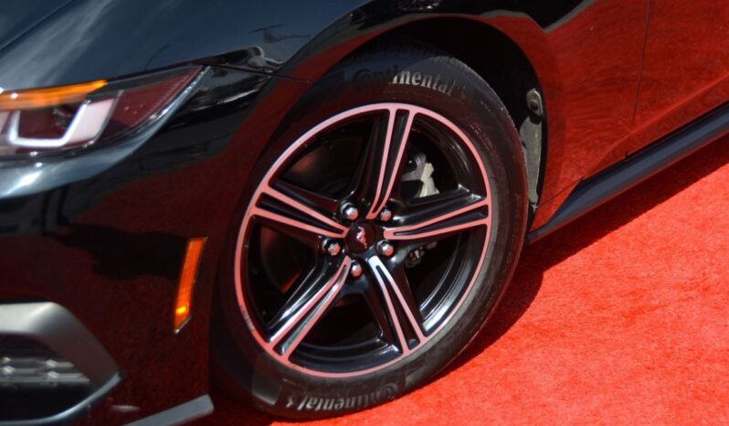 
								Ford Mustang EcoBoost 2.3L Coupe A/T full									