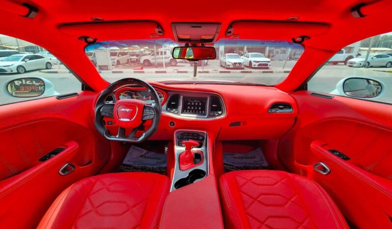 
								Dodge Challenger GT 3.6L DOUBLE COLOR BLACK & WHITE full									