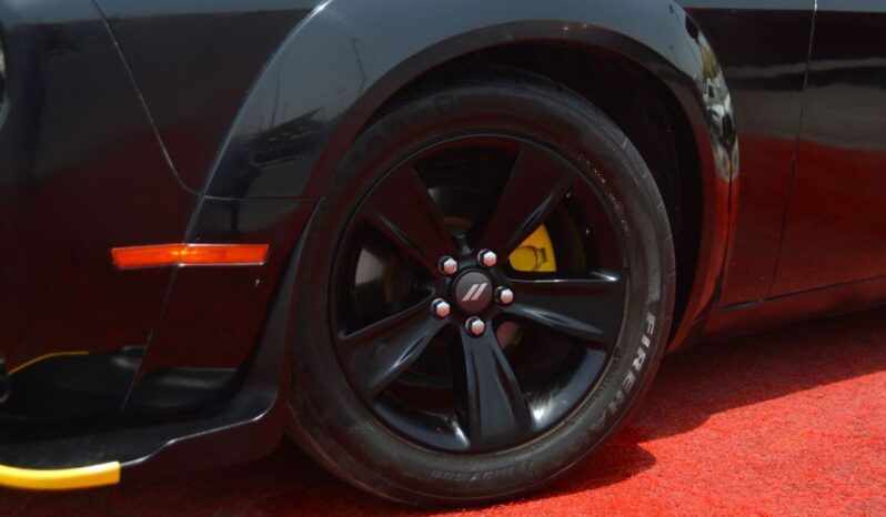 
								Dodge Challenger SXT 3.6L full									