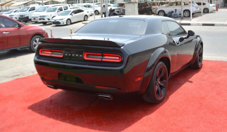 
								Dodge Challenger SXT 3.6L full									