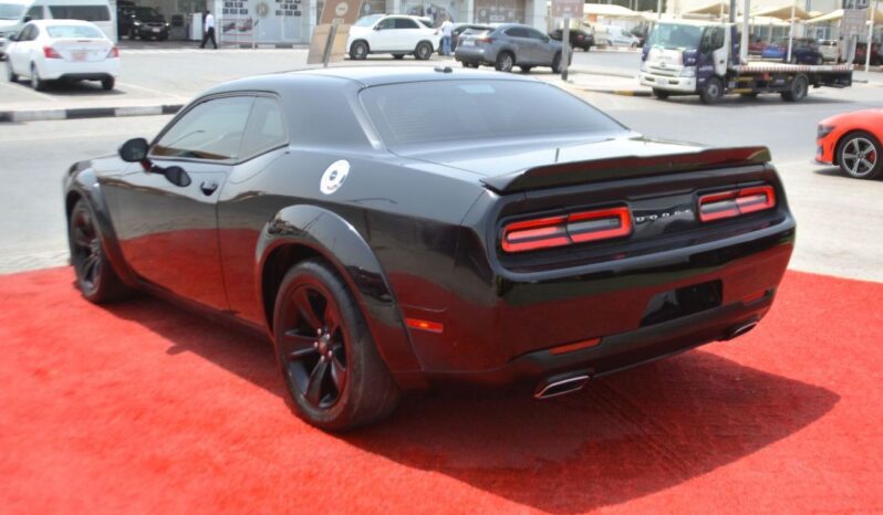 
								Dodge Challenger SXT 3.6L full									