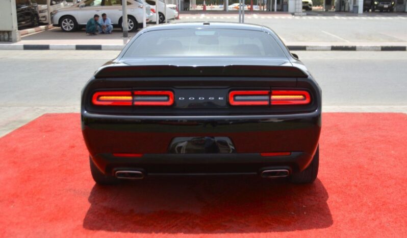 
								Dodge Challenger SXT 3.6L full									