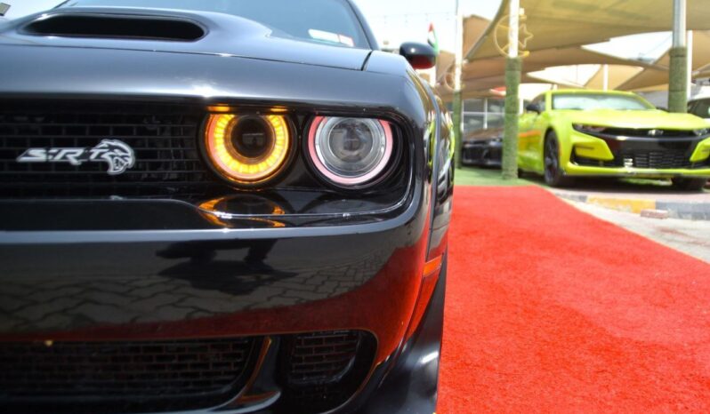 
								Dodge Challenger SXT 3.6L full									