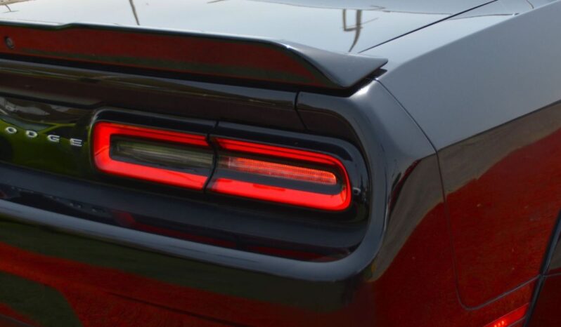 
								Dodge Challenger SXT 3.6L full									