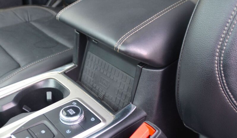 
								Ford Explorer Active 200A 2.3L 4WD full									