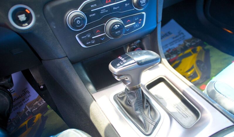 
								Dodge Charger GT 3.6L CHARGER WITH PADEL SHIFTERS AND BIG SCREEN full									