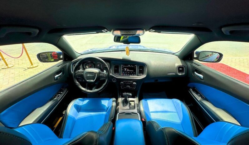 
								Dodge Charger GT 3.6L CHARGER WITH PADEL SHIFTERS AND BIG SCREEN full									