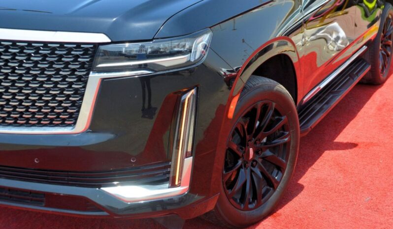 
								Cadillac Escalade Luxury 6.2L PREMIUM LUXURIOUS SUV full									