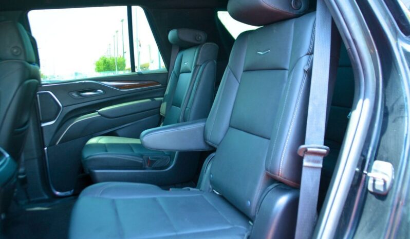 
								Cadillac Escalade Luxury 6.2L PREMIUM LUXURIOUS SUV full									