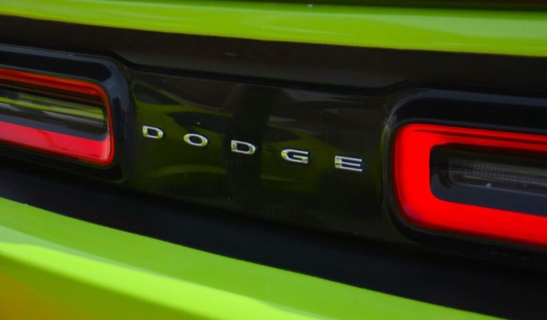 
								Dodge Challenger R/T Scat Pack 6.4L PARROT GREEN BEAST WITH SUNROOF full									