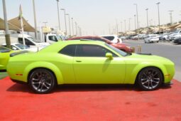 
										Dodge Challenger R/T Scat Pack 6.4L PARROT GREEN BEAST WITH SUNROOF full									