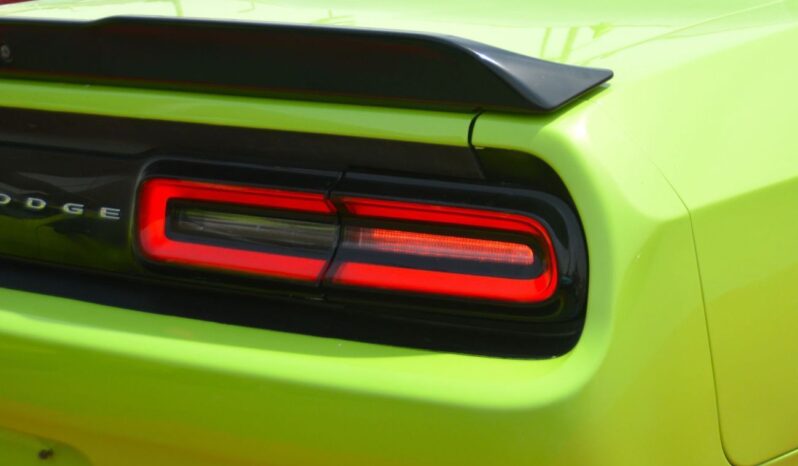 
								Dodge Challenger R/T Scat Pack 6.4L PARROT GREEN BEAST WITH SUNROOF full									