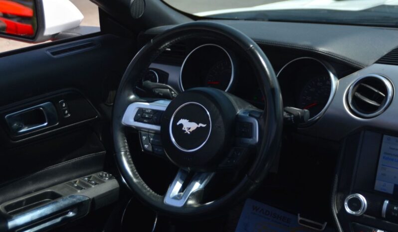 
								Ford Mustang EcoBoost Premium 2.3L Convertible A/T PREMIUM CONVERTIBLE WITH FULL KIT SHELBY full									