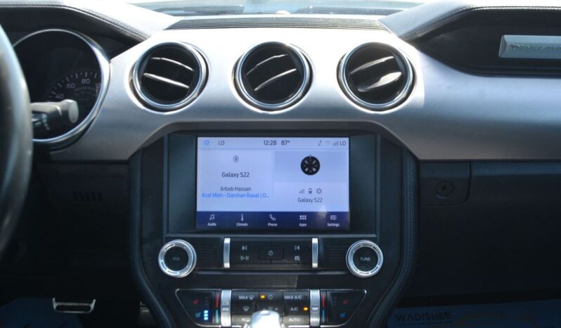 
								Ford Mustang EcoBoost Premium 2.3L Convertible A/T PREMIUM CONVERTIBLE WITH FULL KIT SHELBY full									