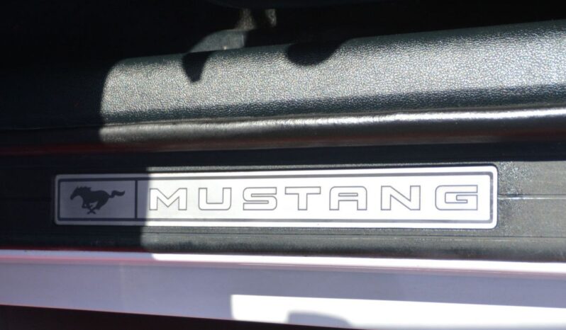 
								Ford Mustang EcoBoost Premium 2.3L Convertible A/T PREMIUM CONVERTIBLE WITH FULL KIT SHELBY full									