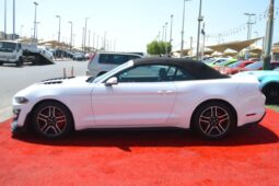 
										Ford Mustang EcoBoost Premium 2.3L Convertible A/T PREMIUM CONVERTIBLE WITH FULL KIT SHELBY full									