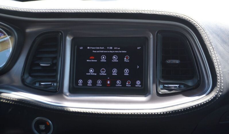 
								Dodge Challenger R/T 5.7L (370 HP) WHITE CLEAN V8 CAR IN BEST PRICE full									