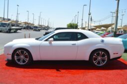 
										Dodge Challenger R/T 5.7L (370 HP) WHITE CLEAN V8 CAR IN BEST PRICE full									