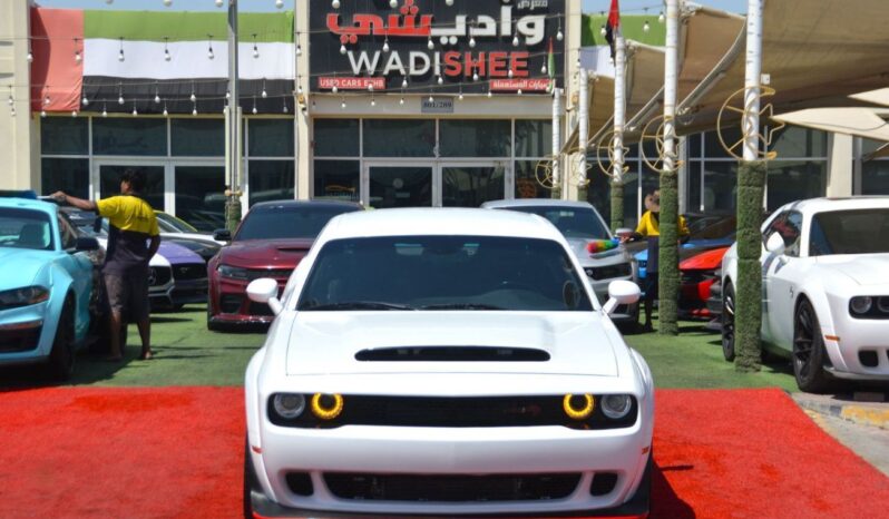 
								Dodge Challenger R/T 5.7L (370 HP) WHITE CLEAN V8 CAR IN BEST PRICE full									
