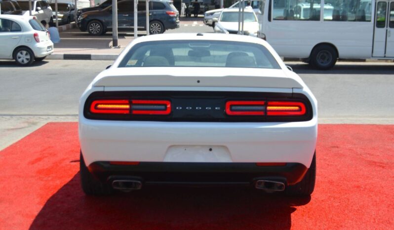 
								Dodge Challenger R/T 5.7L (370 HP) WHITE CLEAN V8 CAR IN BEST PRICE full									