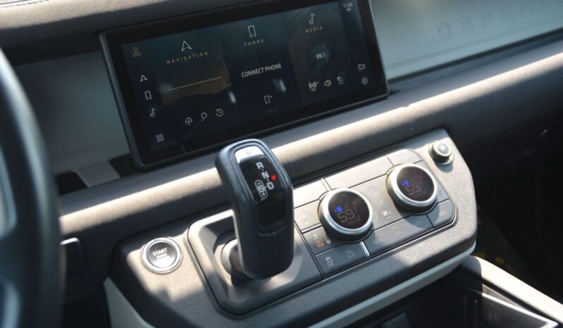 
								Land Rover Defender 90 X P400 3.0L full									