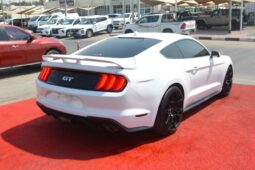 
										Ford Mustang GT Premium 5.0L V8 full									