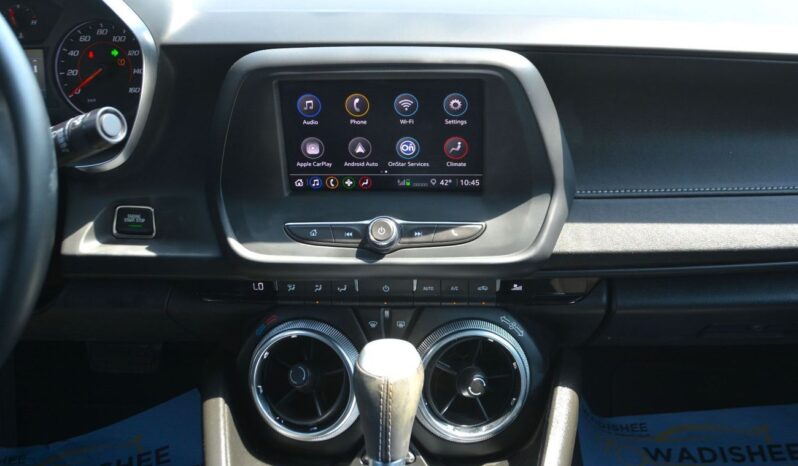 
								Chevrolet Camaro 1LT 3.6L (335 HP) NEW MODEL LOW MILAGE CLEAN CAR full									