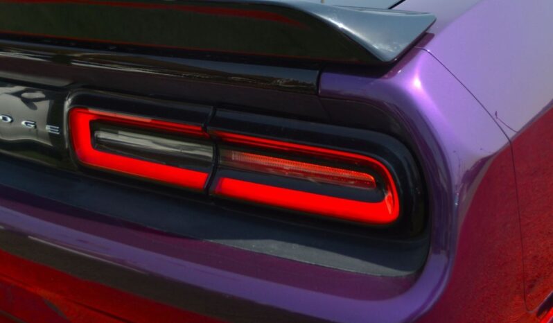 
								Dodge Challenger R/T Scat Pack 6.4L PURPLE BLACK MONSTER full									