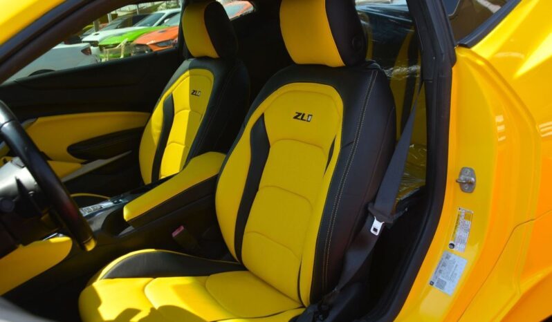 
								Chevrolet Camaro YELLOW BLACK BEAST full									