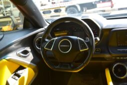 
										Chevrolet Camaro YELLOW BLACK BEAST full									