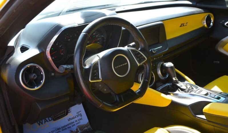 
								Chevrolet Camaro YELLOW BLACK BEAST full									