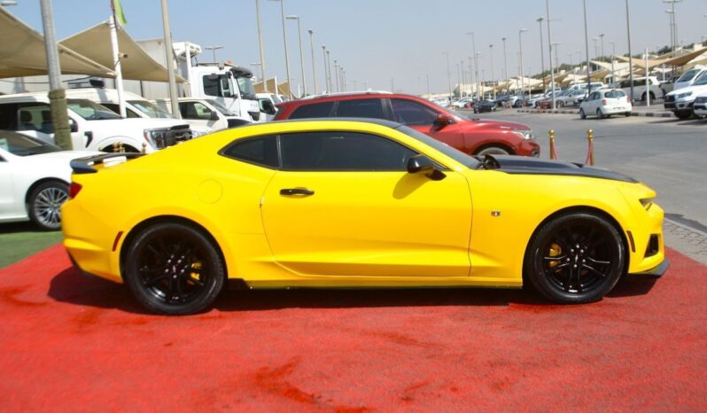 
								Chevrolet Camaro YELLOW BLACK BEAST full									