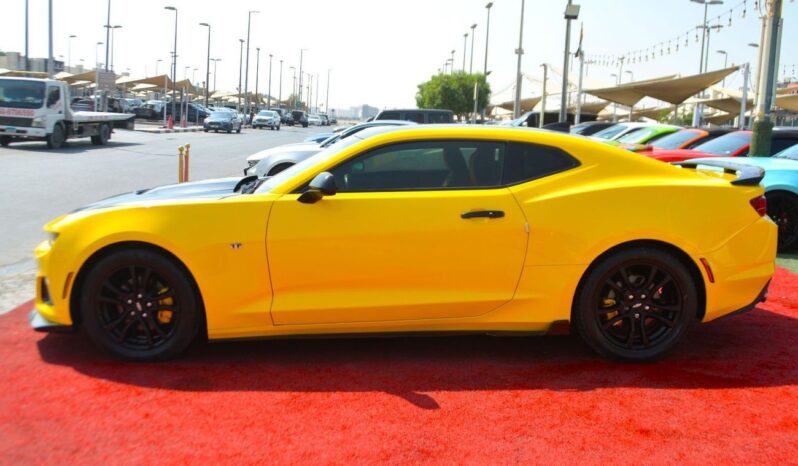 
								Chevrolet Camaro YELLOW BLACK BEAST full									