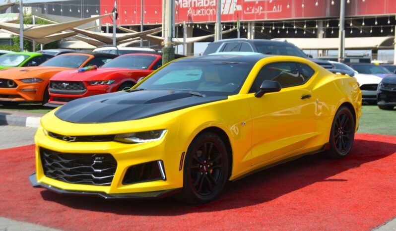 
								Chevrolet Camaro YELLOW BLACK BEAST full									