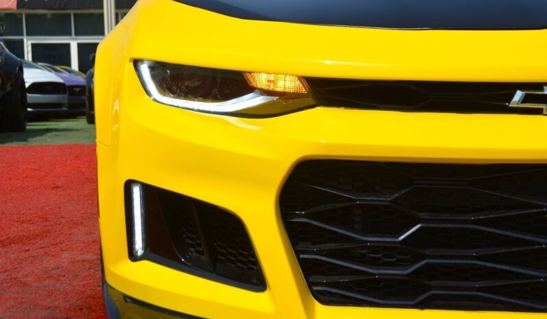
								Chevrolet Camaro YELLOW BLACK BEAST full									