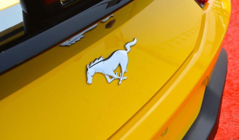 
								Ford Mustang EcoBoost 2.3L Coupe A/T BEAUTIFUL YELLOW MUSTANG full									