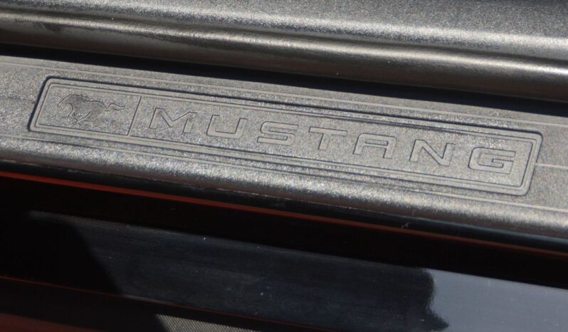 
								Ford Mustang EcoBoost 2.3L Coupe A/T BEAUTIFUL YELLOW MUSTANG full									