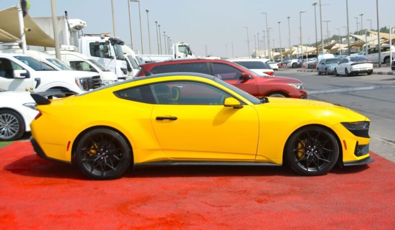 
								Ford Mustang EcoBoost 2.3L Coupe A/T BEAUTIFUL YELLOW MUSTANG full									