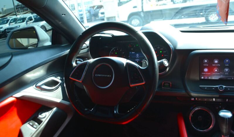 
								Chevrolet Camaro 1LT 3.6L (335 HP) BEAUTIFULL LOOK full									