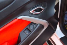 
										Chevrolet Camaro 1LT 3.6L (335 HP) BEAUTIFULL LOOK full									